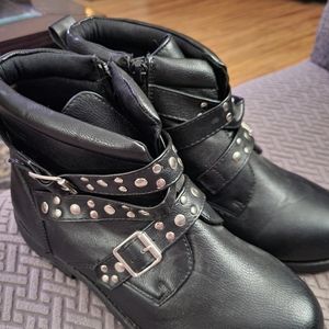 Fabkids boots size 4